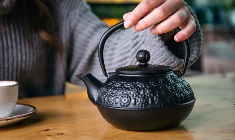 Are Cast Iron Kettles Safe to Use: Key Insights for First-Time Buyers